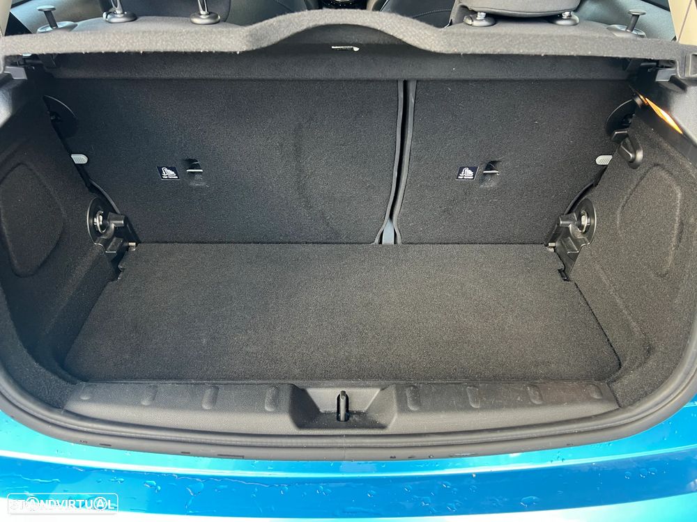 MINI 3 Portas One D - 17