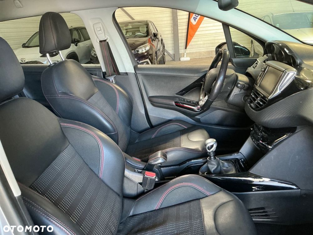 Peugeot 2008 PureTech 130 Stop&Start GT-Line Edition - 3