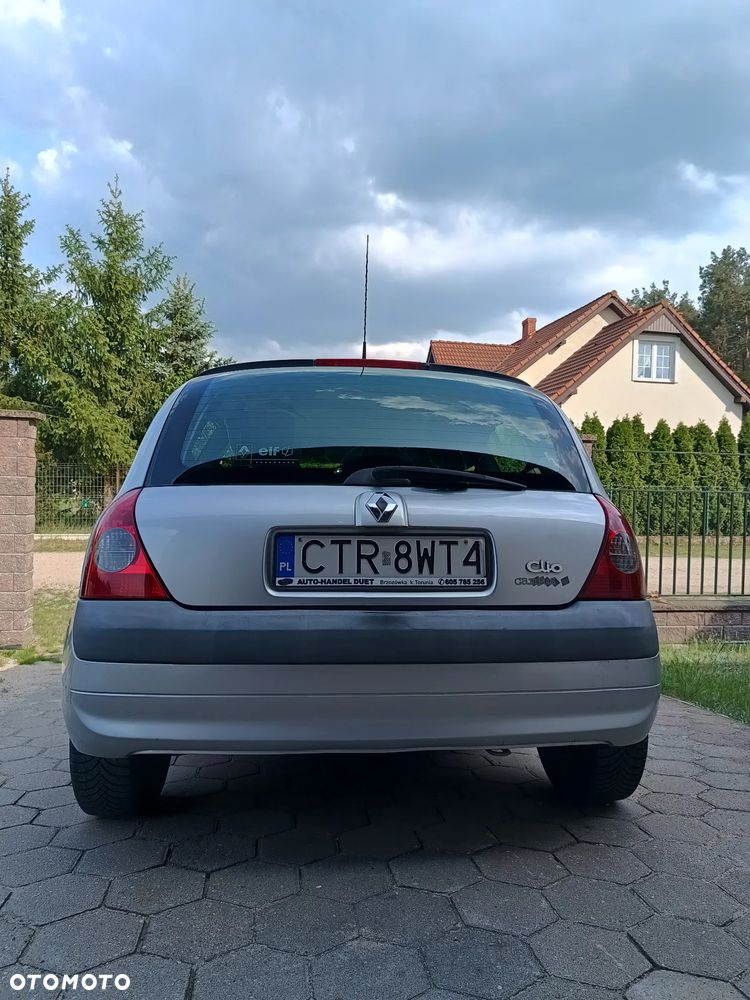 Renault Clio 1.2 16V Arctica - 9
