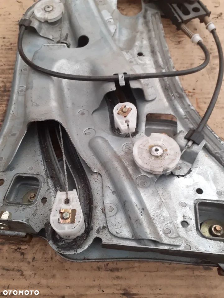 #PODNOŚNIK SZYBY PRAWY TYŁ RENAULT MEGANE II nr D099043 - 3