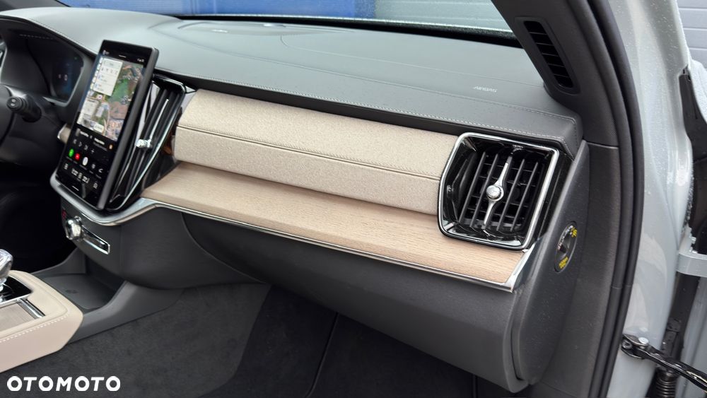 Volvo XC 90 B5 B AWD Plus Bright - 22