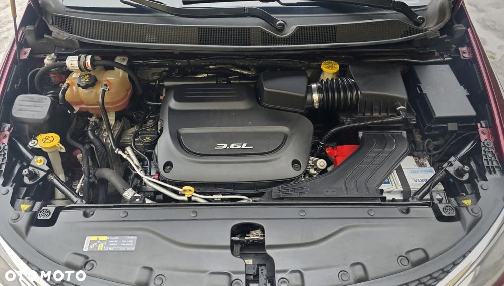 Chrysler Pacifica - 7