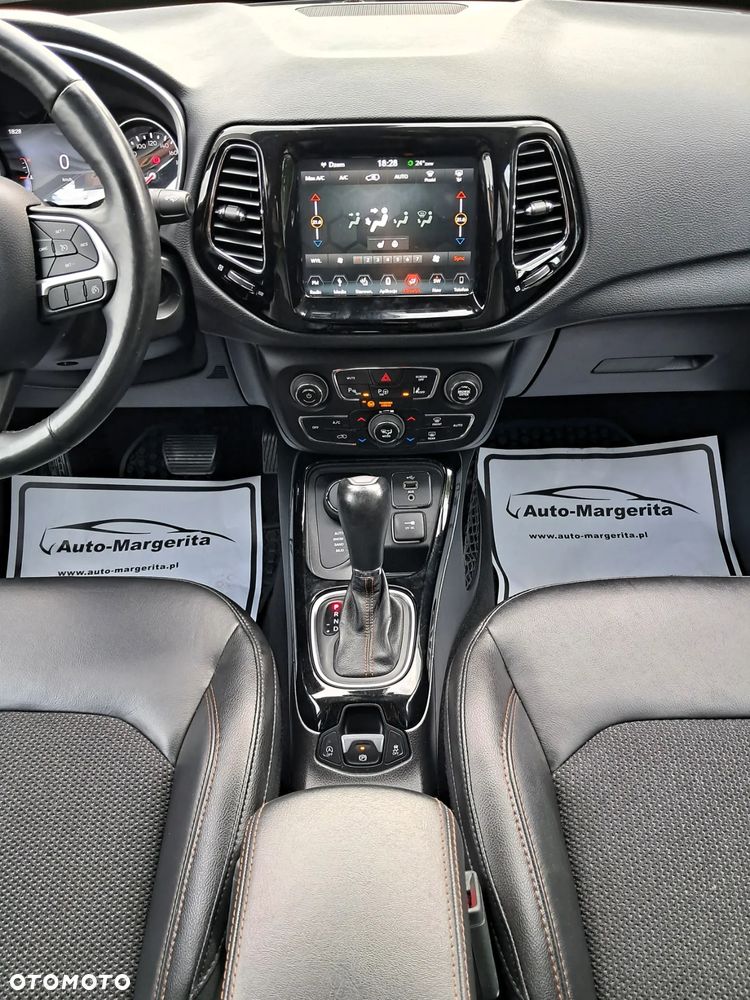 Jeep Compass 1.4 TMair Limited 4WD S&S - 16