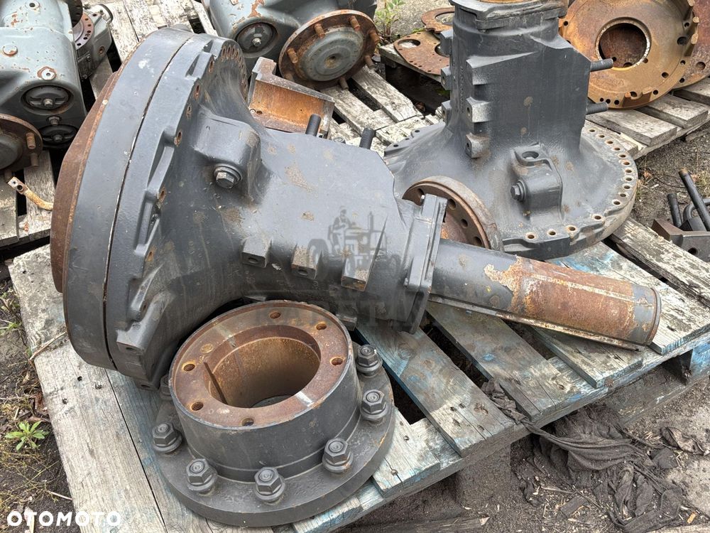 FENDT 930 933 936 Zwolnica Wał Obudowa Tylnej Osi 926101150070 934151150010 931150150030 - 1