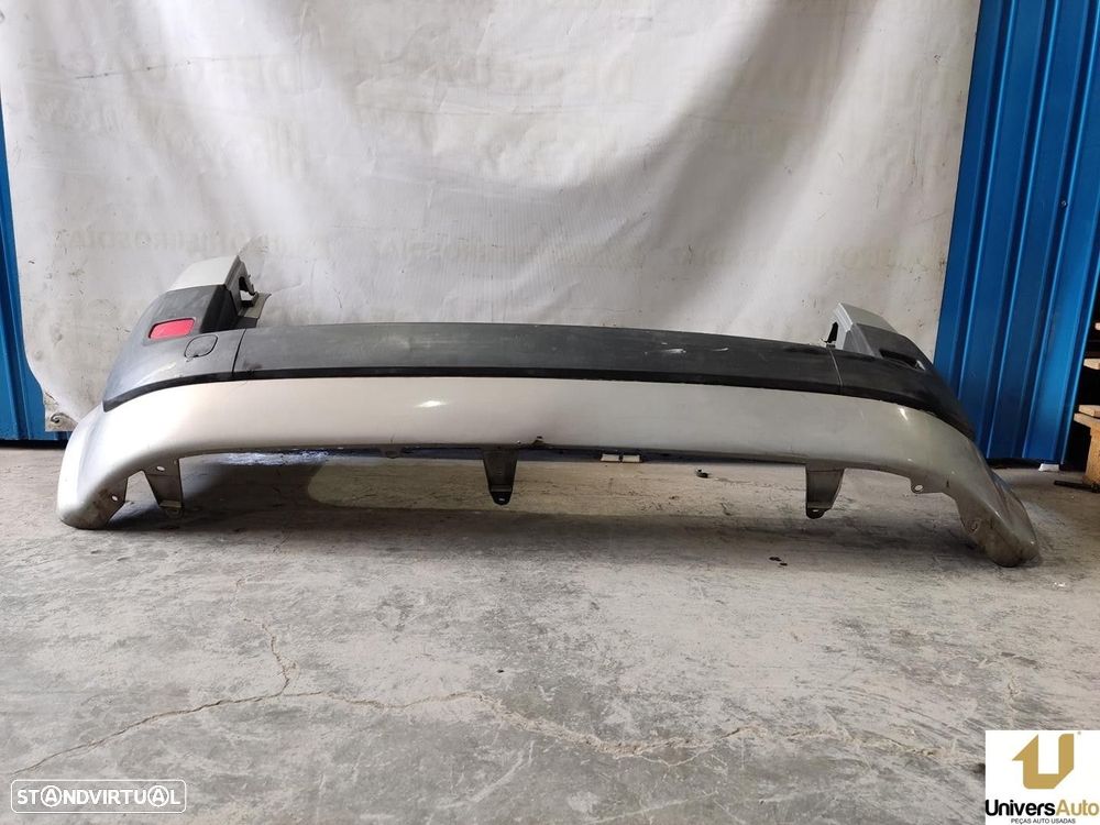 PARA-CHOQUES TRASEIRO RENAULT SCÉNIC II 2004 - - 8