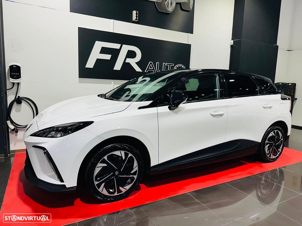 MG MG4 64 kWh Luxury - 14