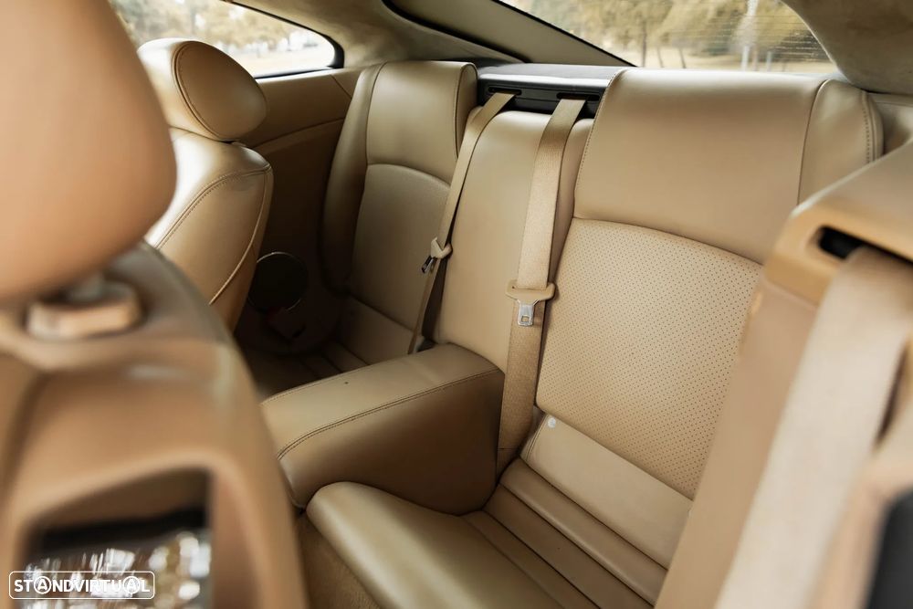 Jaguar XK XK8 Coupe - 36