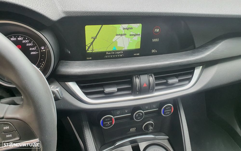 Alfa Romeo Stelvio 2.2 D B-Tech AT8 - 11