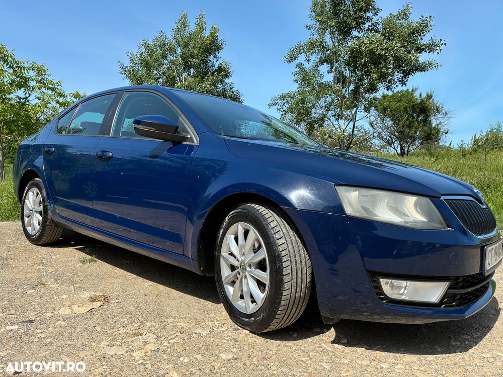 Skoda Octavia 1.6 TDI Ambiente - 2