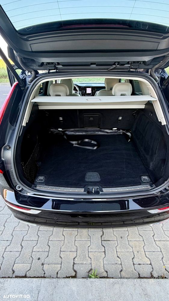 Volvo XC 60 B5 MHEV AWD Inscription - 17