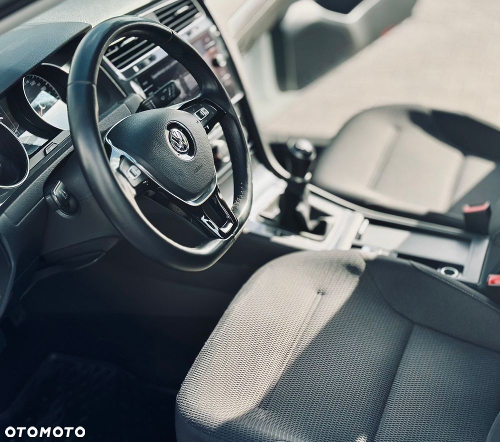 Volkswagen Golf - 13