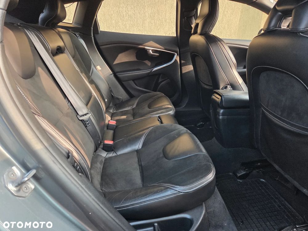 Volvo V40 D2 R Design - 8
