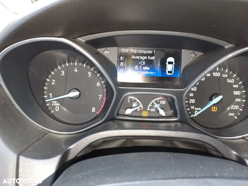 FORD Focus 2015 — imagine 5