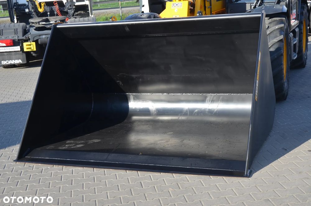 JCB 542-70 AGRI 2024r / ŁYŻKA 3m i WIDŁY / 748mth! / TORQUE LOCK 4 / Q-FIT / REWERS WENTYLATORA / OSŁONY POD. / ZACZEP + INSTALACJA - 3