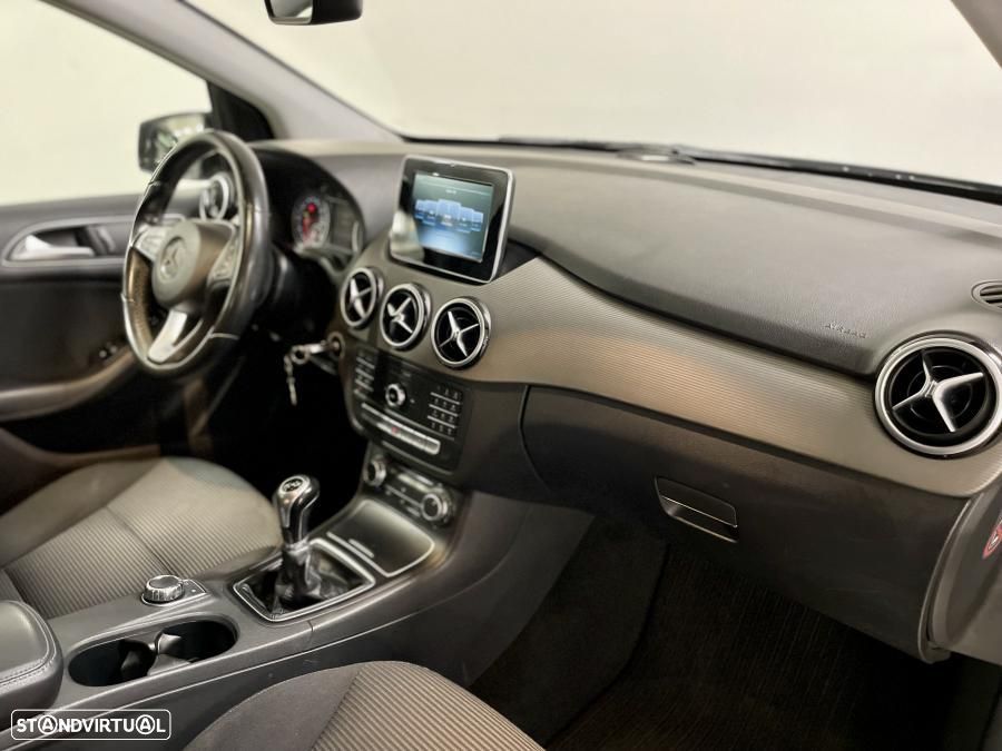 Mercedes-Benz B 180 CDI Urban - 21
