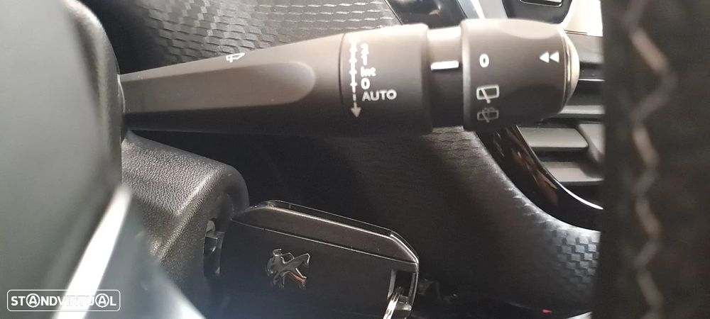 Peugeot 208 1.6 BlueHDi Allure - 58