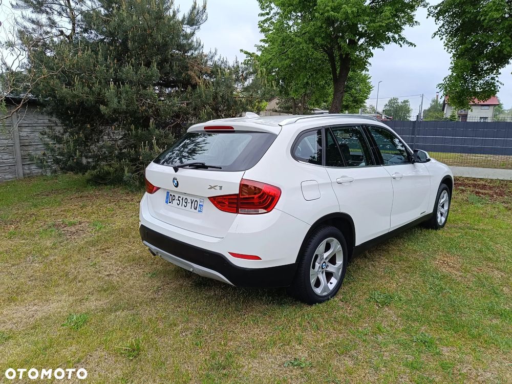 BMW X1 sDrive18d xLine - 13