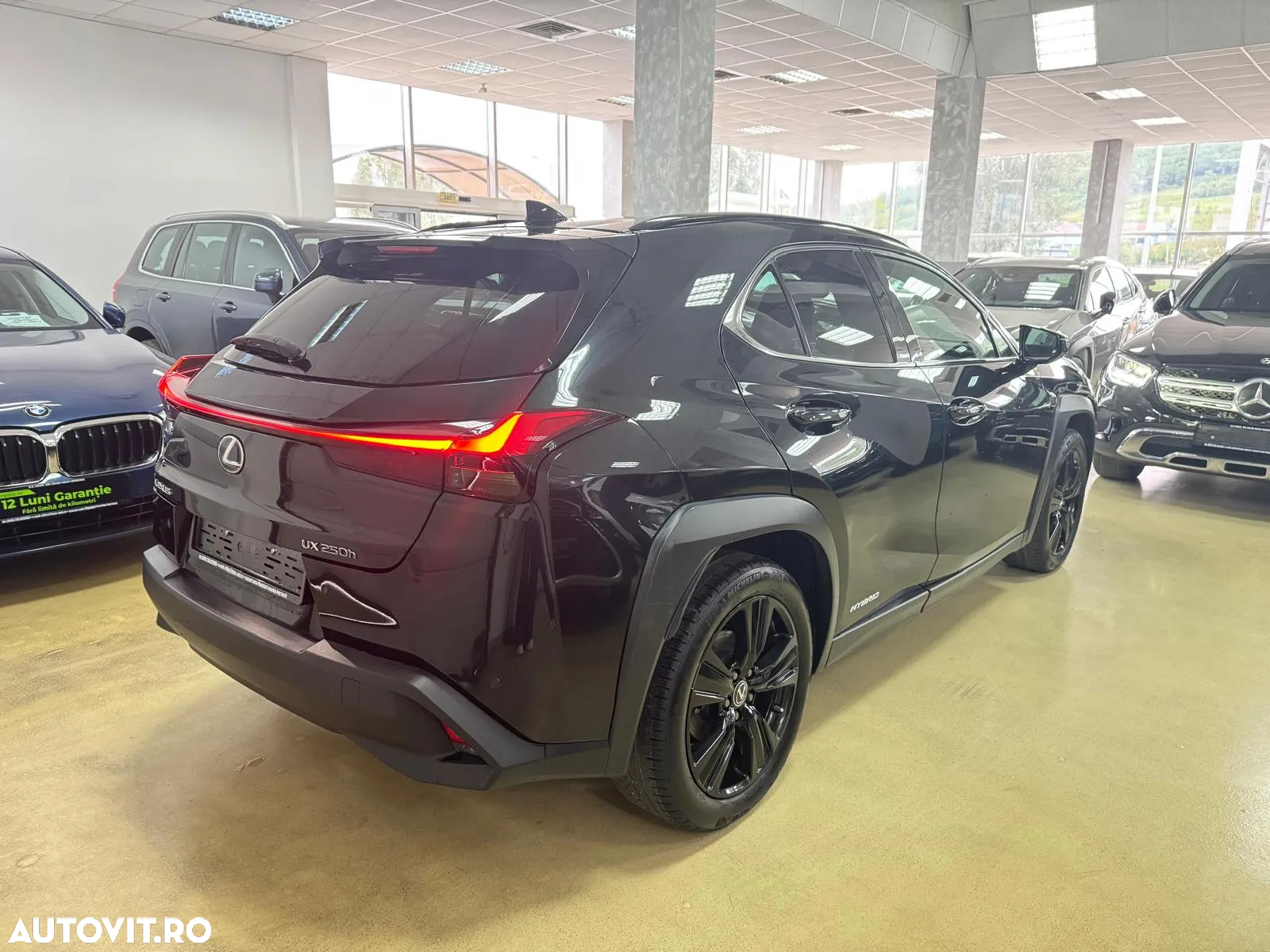 Lexus UX 250h 2.0L HEV 20H- (178 HP) 4X4 CVT Special Edition - 8