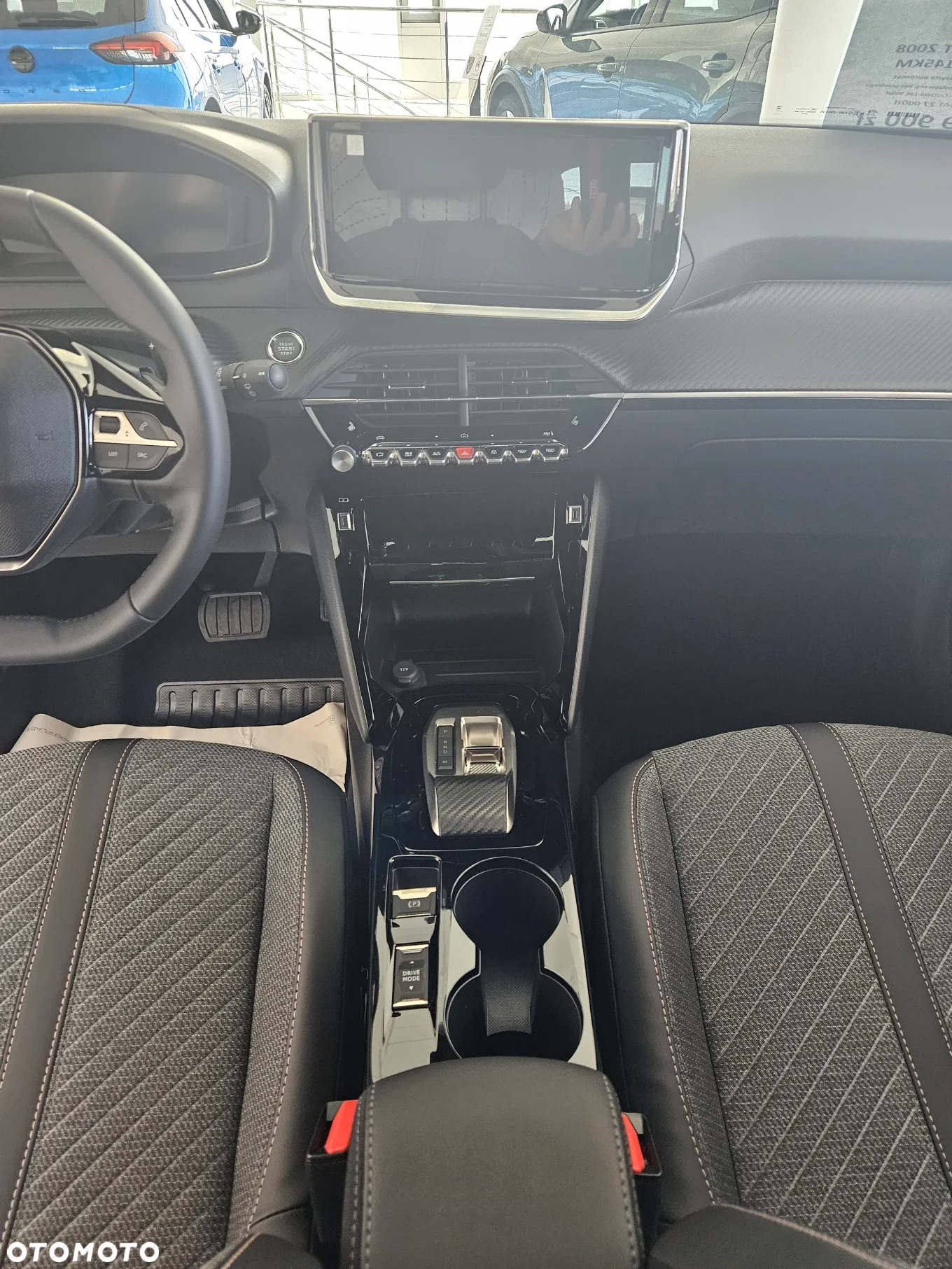 Peugeot 2008 PureTech mHEV Allure e-DCS6 - 13