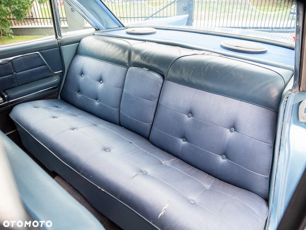 Cadillac Deville - 17