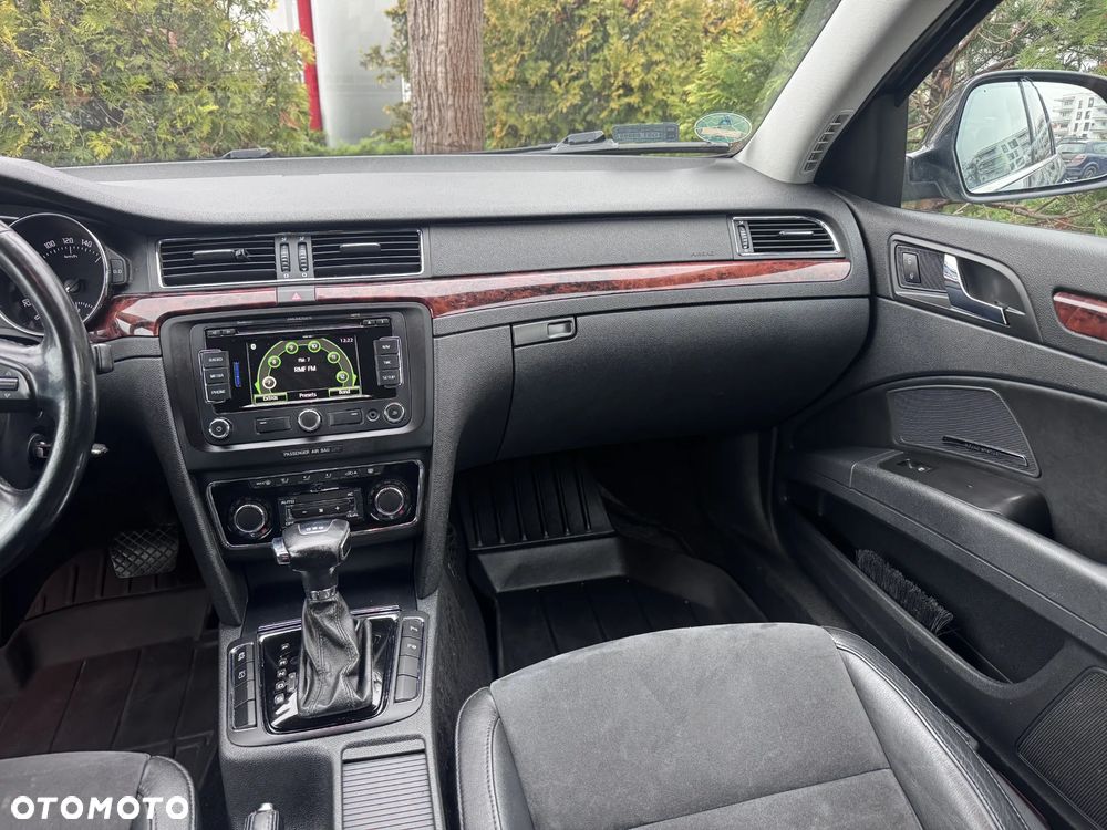 Skoda Superb 2.0 TDI DSG Exclusive - 7