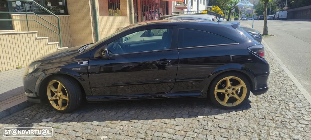 Opel Astra GTC 1.9 CDTI - 3