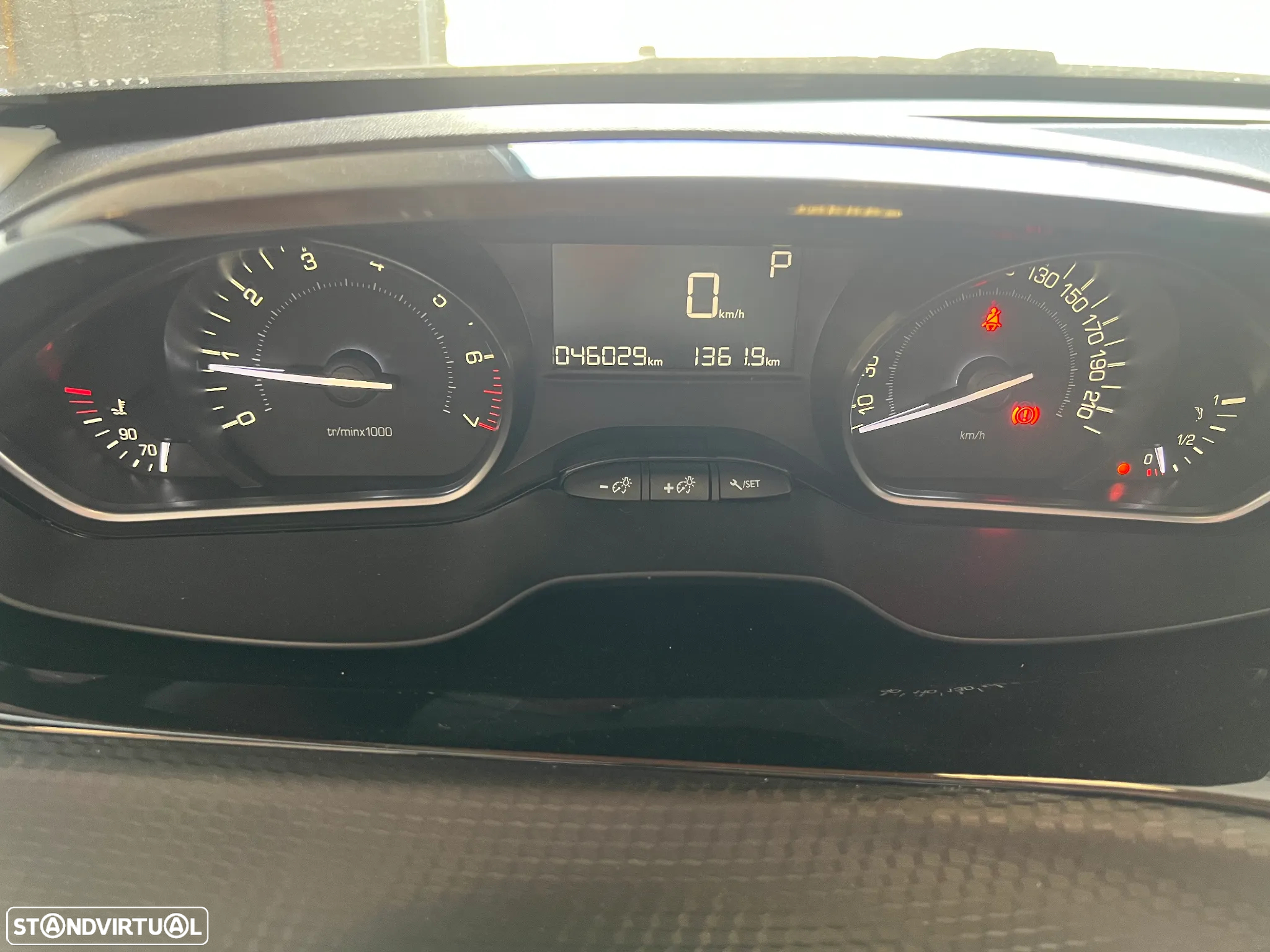 Peugeot 2008 1.2 PureTech Signature EAT6 - 2