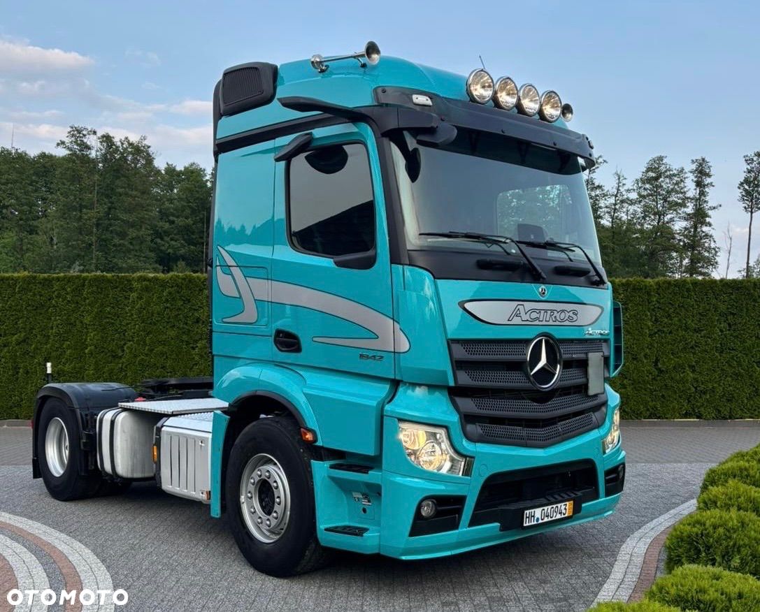 Mercedes-Benz Actros - 1