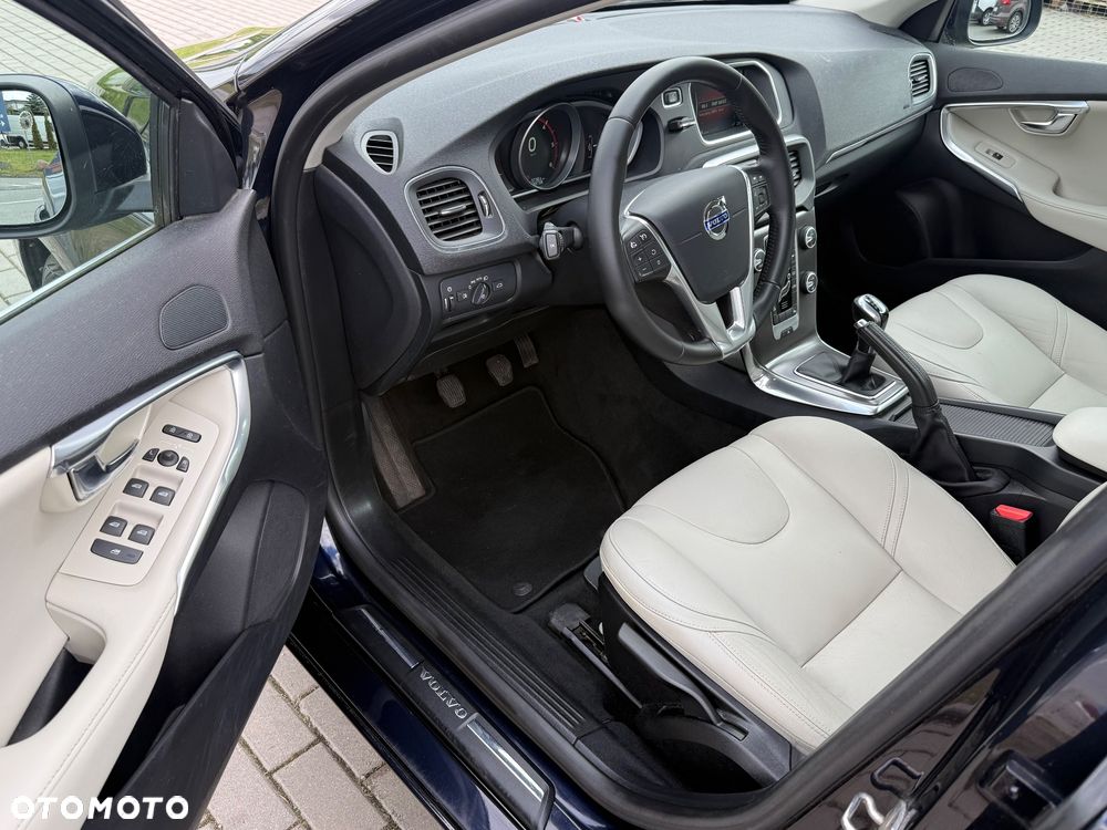Volvo V40 D4 Summum - 5