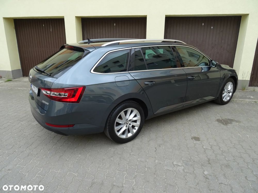 Skoda Superb 1.6 TDI GreenLine - 31