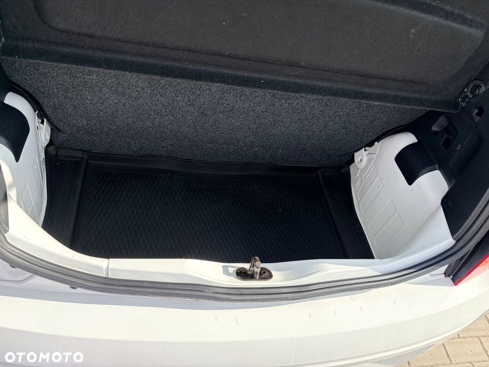 Volkswagen up! - 9