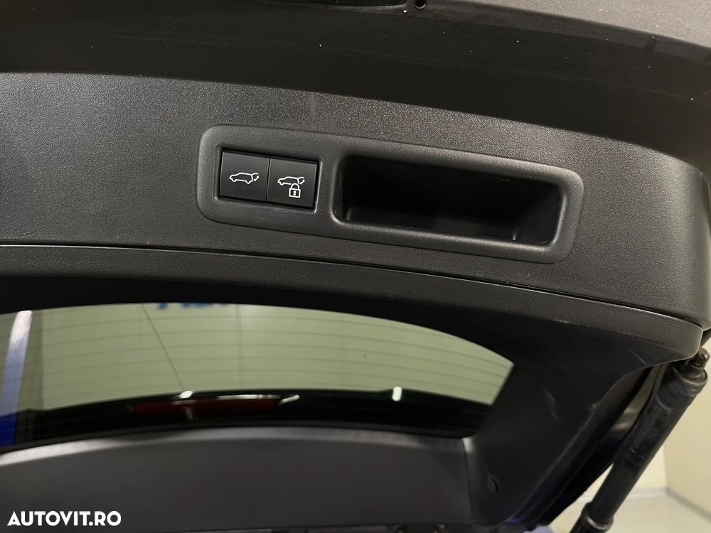 Lexus UX 250h F SPORT - 26