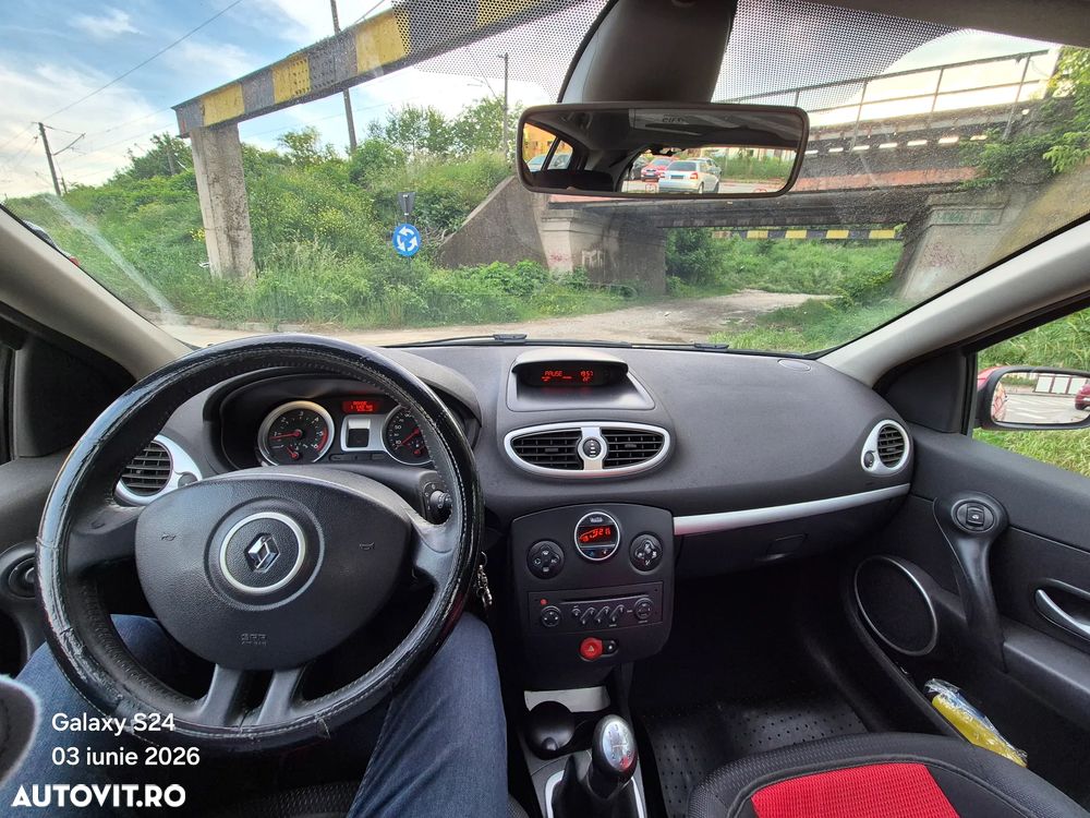 Renault Clio - 6