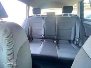VW Golf Variant 1.6 TDi Confortline - 16
