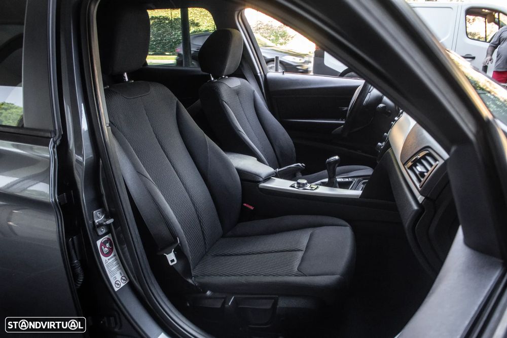 BMW 320 d Efficient Dynamics Edition - 23
