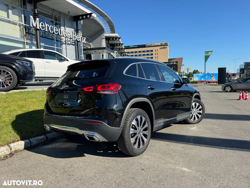 Mercedes-Benz GLA - 2