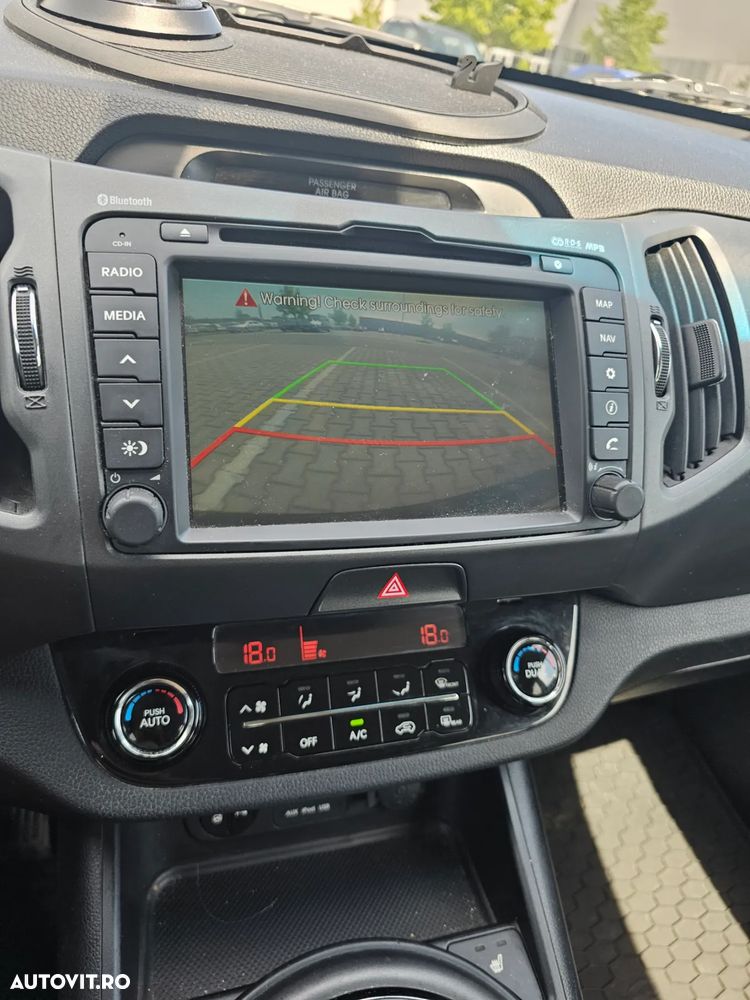 Kia Sportage 2.0 DSL MT 4x4 PREMIUM - 10