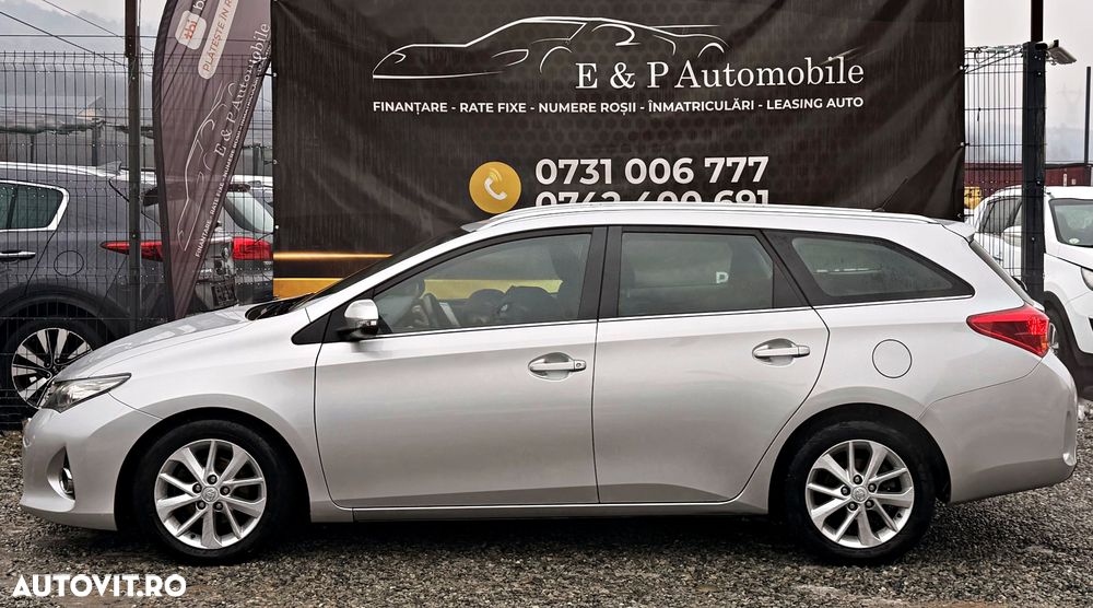 Toyota Auris 1.4 D-4D Unique - 2