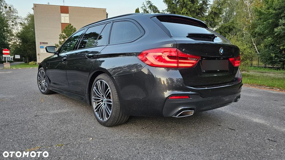 BMW Seria 5 520d xDrive - 4