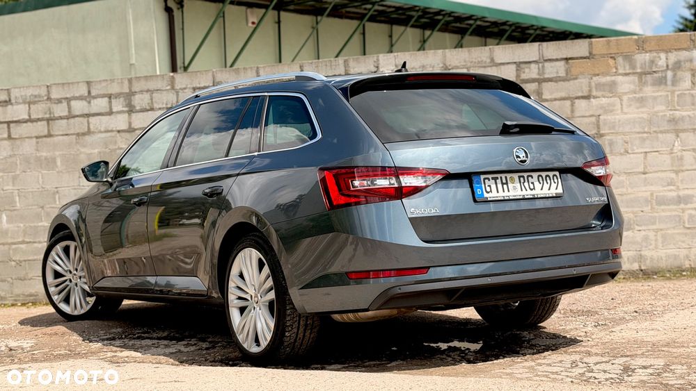 Skoda Superb 2.0 TDI Premium Edition - 18