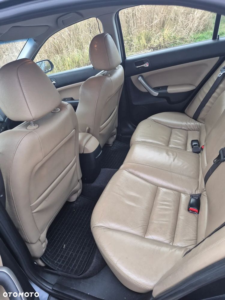 Honda Accord 2.0 Comfort - 17
