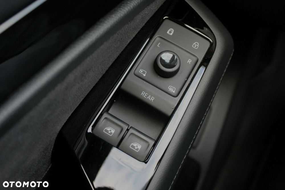 Volkswagen ID.7 77kWh Special Edition - 32