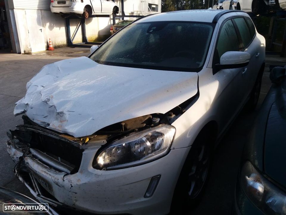 Volvo XC60 2.4 D4 AWD 4X4  (181CV) de 2014 _ Peças Usadas (6611) - 2
