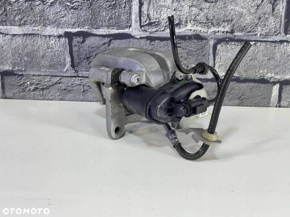 ZACISK HAMULCOWY PRAWY TYŁ TYLNY BMW G01 X3 G02 X4 42/20/330 JAK NOWY - 3