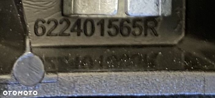 Renault Clio 5 V lift NOWY ! ORYGINALNY ! PRAWY ŚLIZG WSPORNIK MOCOWANIE ZDERZAKA BŁOTNIKA  PRZEDNIEGO PRAWY PRZEDNI PRZÓD W zderzak 622401565R Kaptur II - 6