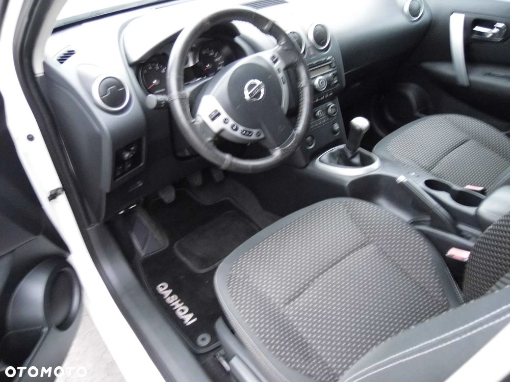 Nissan Qashqai 1.6 visia - 20