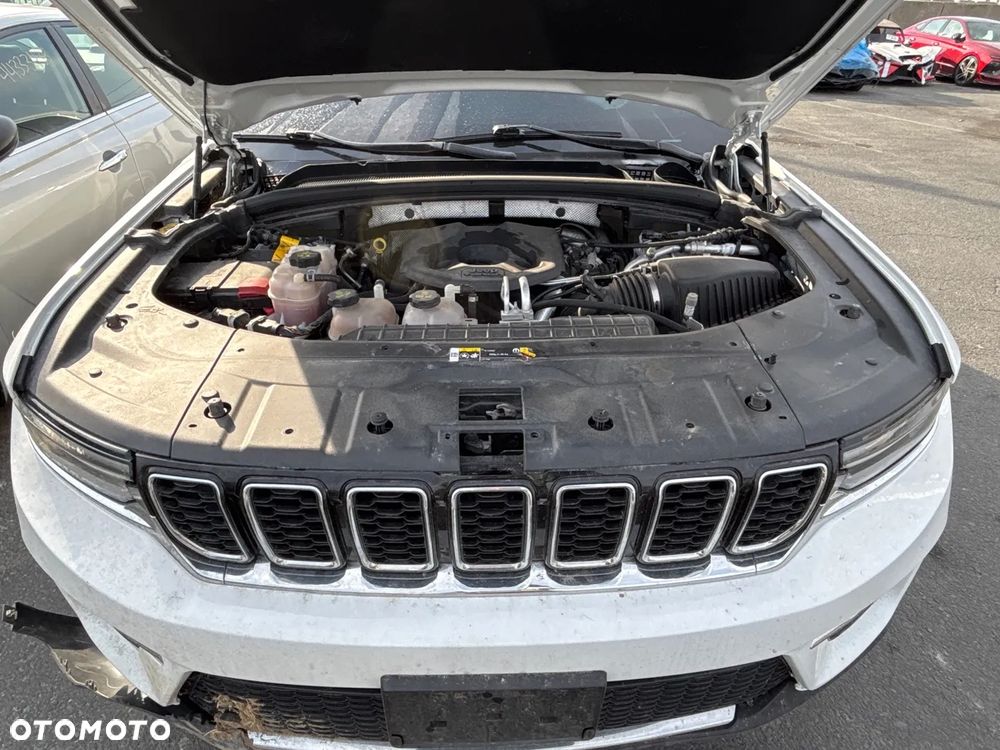 Jeep Grand Cherokee - 18