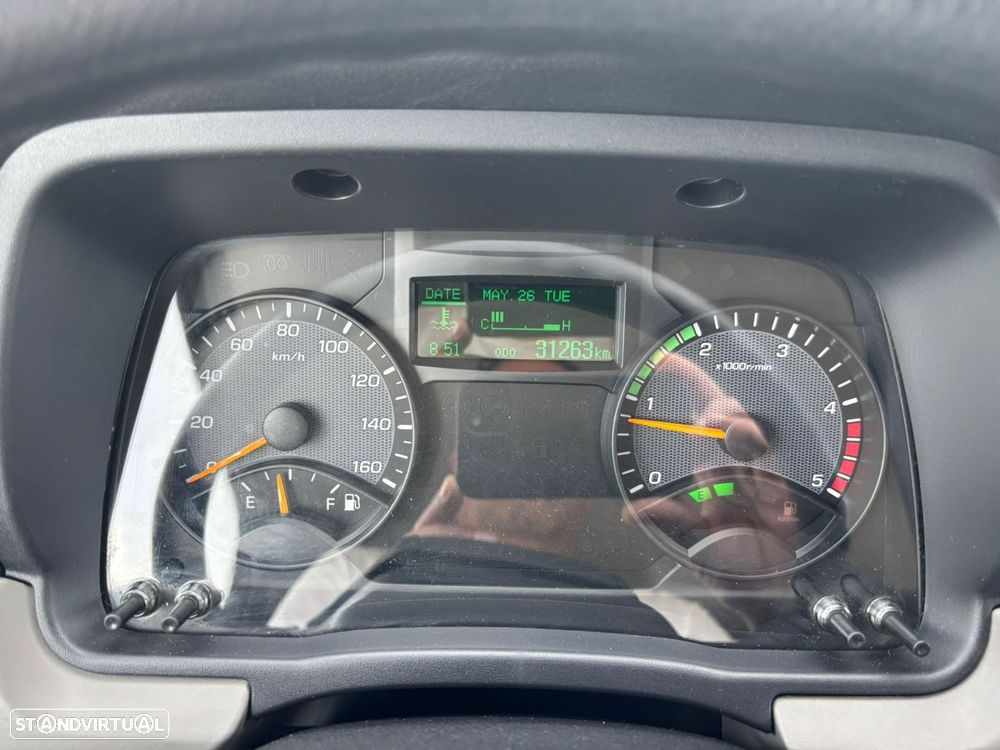 Mitsubishi Canter FUSO 3C15 CONTENTOR COM PLATAFORMA 1.000Kg - 29