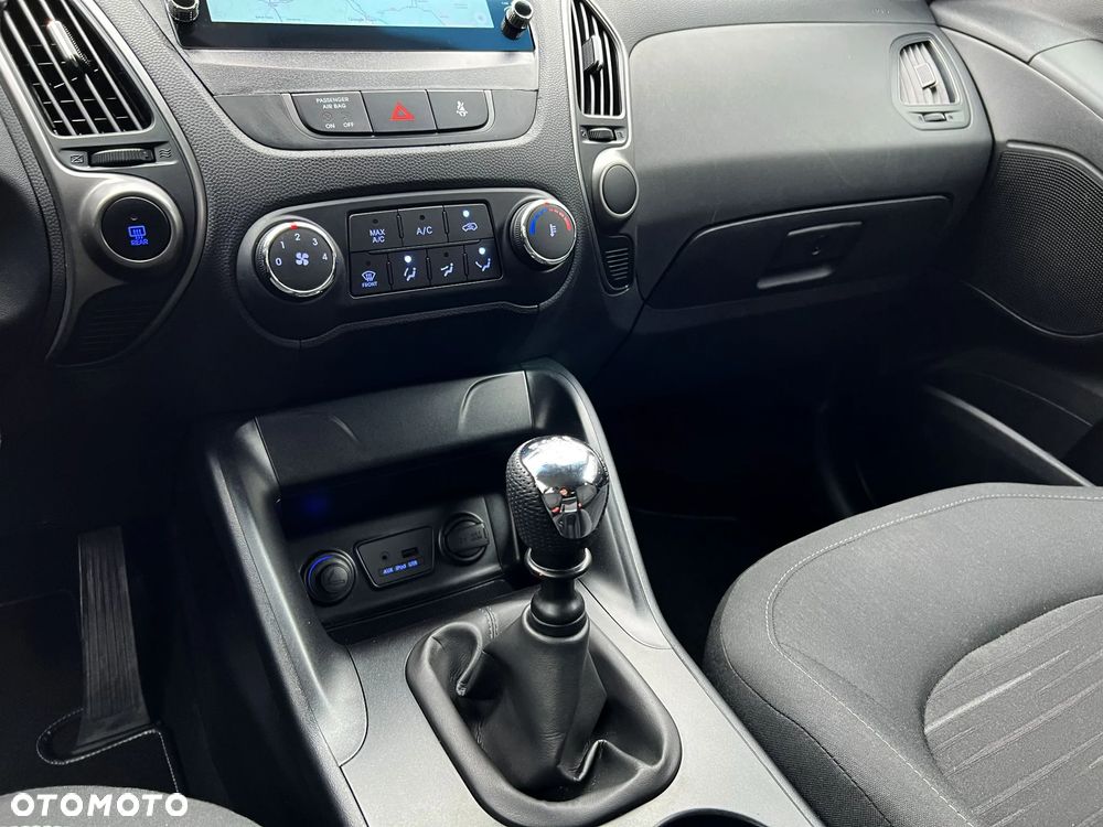 Hyundai ix35 1.6 2WD Fifa World Cup Edition - 30