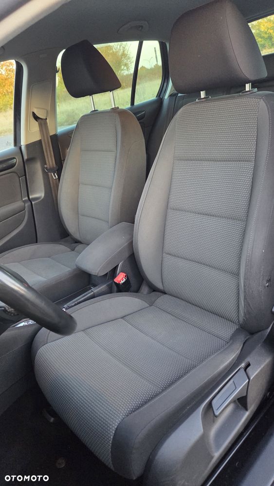 Volkswagen Golf - 16